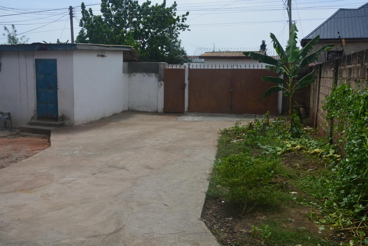 The Accra Backpackers Hostel Zewnętrze zdjęcie